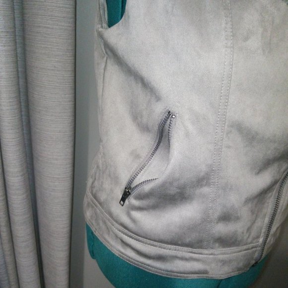 Philosophy Gray Faux Suede Moto Vest Sz L NWT - Picture 11 of 16